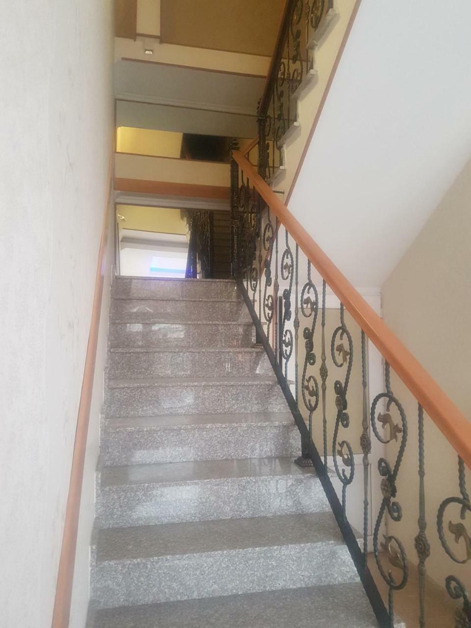 Hotel Leader Tbilisi Exterior foto